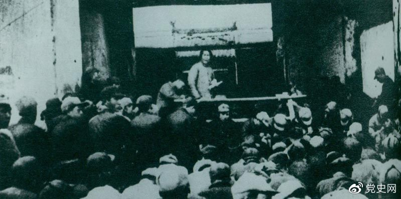 1935年12月27日，毛泽东在陕北瓦窑堡党的活动分子会议上作《论反对日本帝国主义的策略》报告。